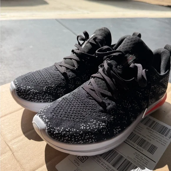Under Armour Velociti 3- Men’s 9